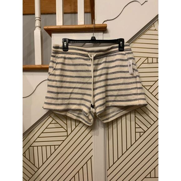 Old Navy Womens Striped Cotton Shorts NWT - Picture 2 of 6